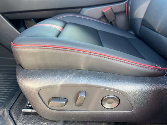 New 2027 Chevrolet Traverse RS w/ LPO, Floor Liner Package AWD/4WD image 12