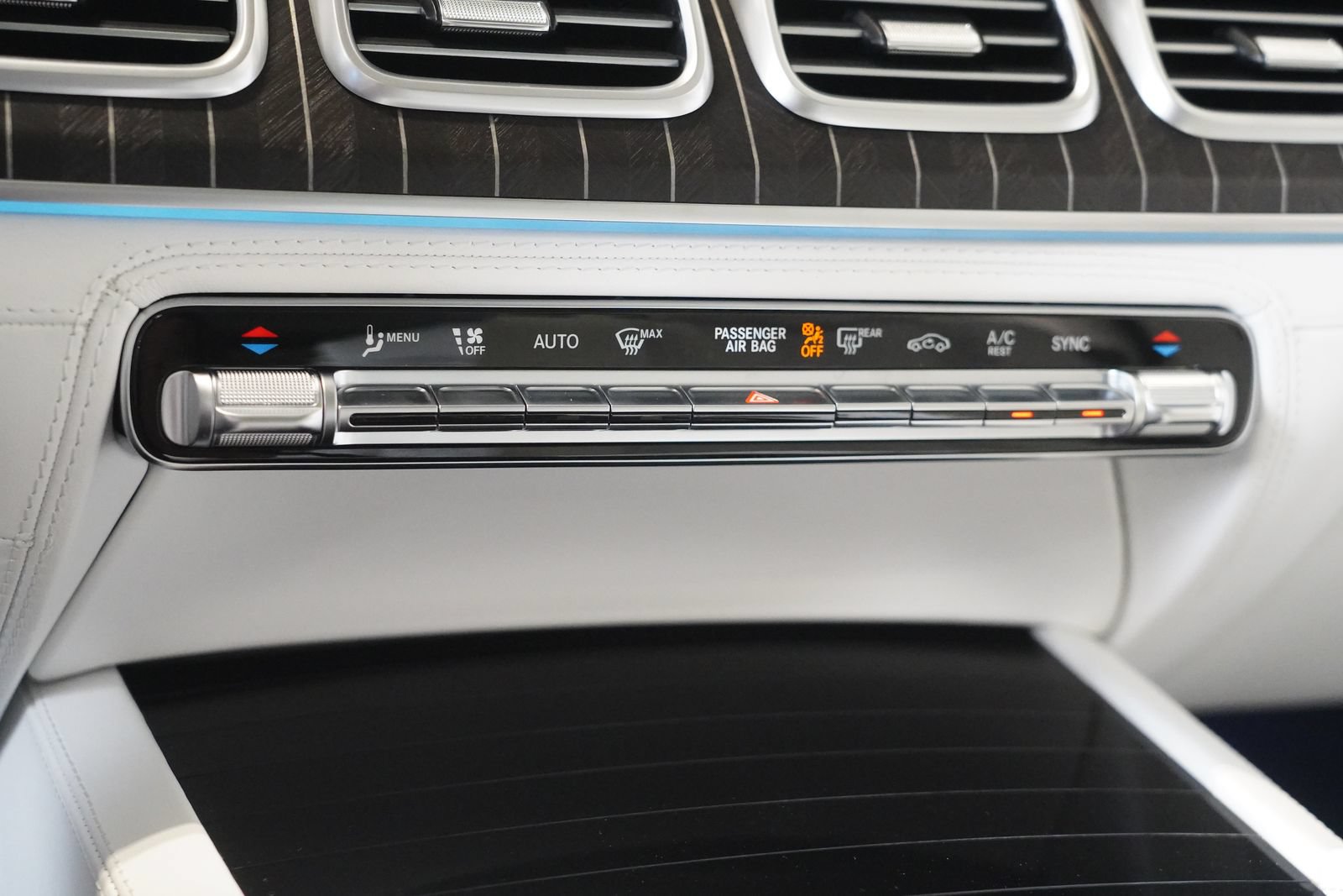 New 2026 Mercedes-Benz Maybach GLS 600 4MATIC image 29