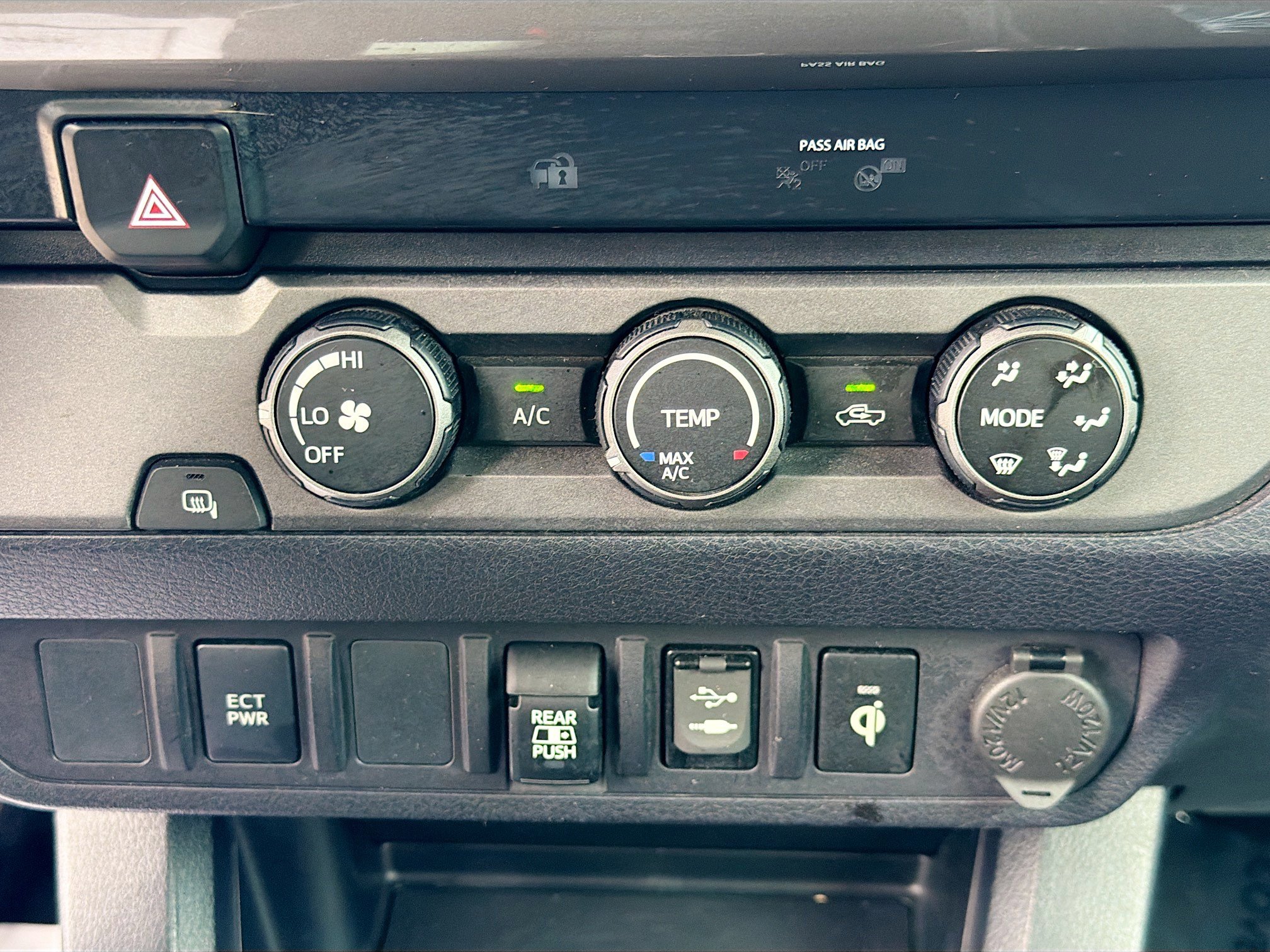 Used 2019 Toyota Tacoma TRD Sport RWD image 30