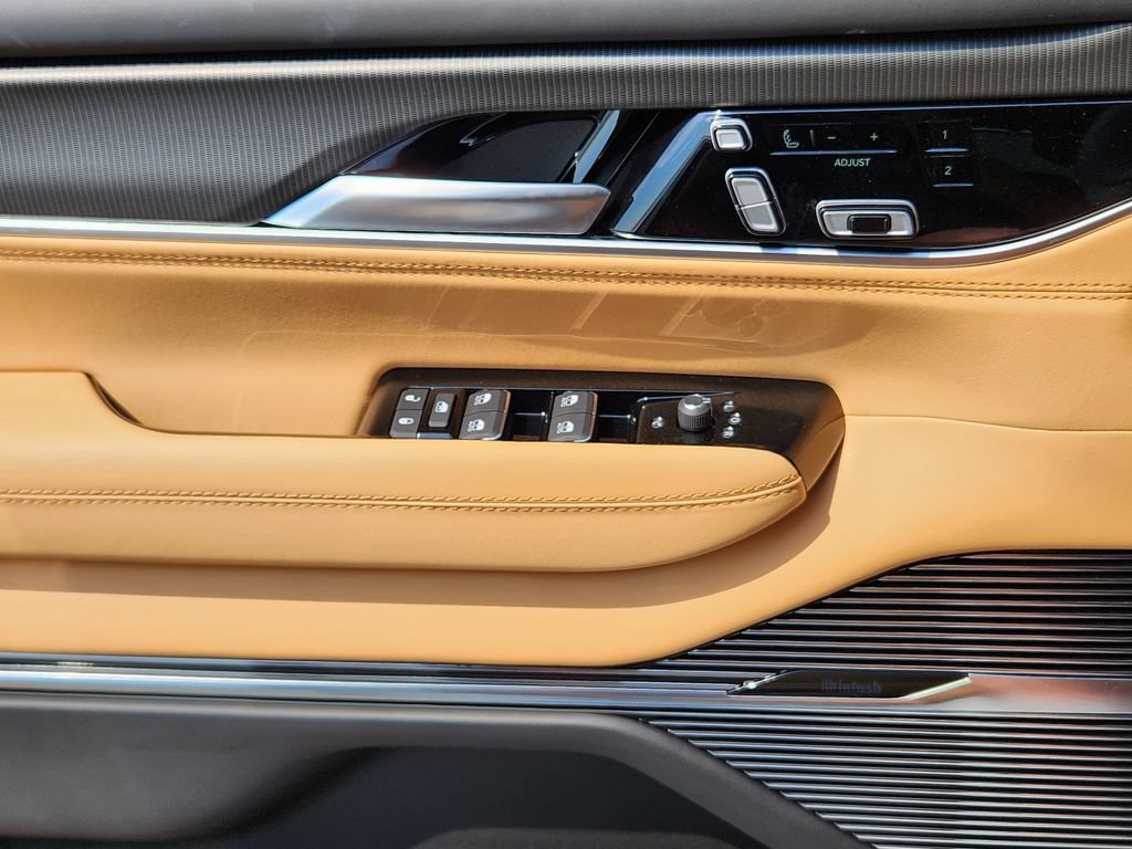 New 2026 Jeep Grand Wagoneer L Summit AWD/4WD image 6