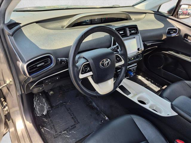 Used 2017 Toyota Prius Four Touring w/ Preferred Accessory Package FWD image 9