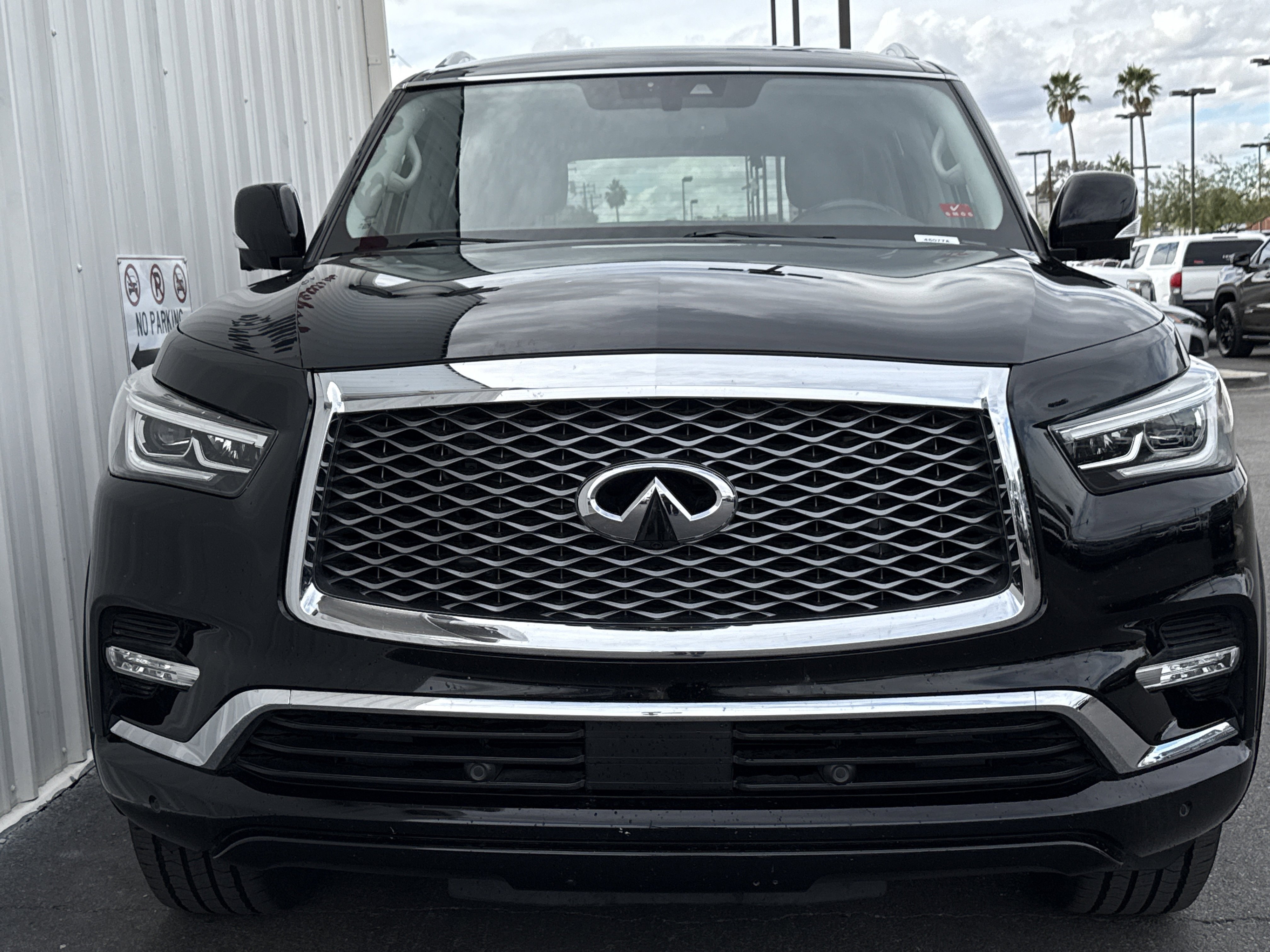 Used 2019 INFINITI QX80 Luxe w/ Proassist Package image 4