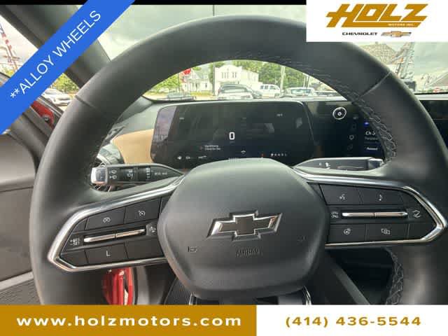 Certified 2025 Chevrolet Equinox ACTIV w/ Convenience Package III AWD/4WD image 11