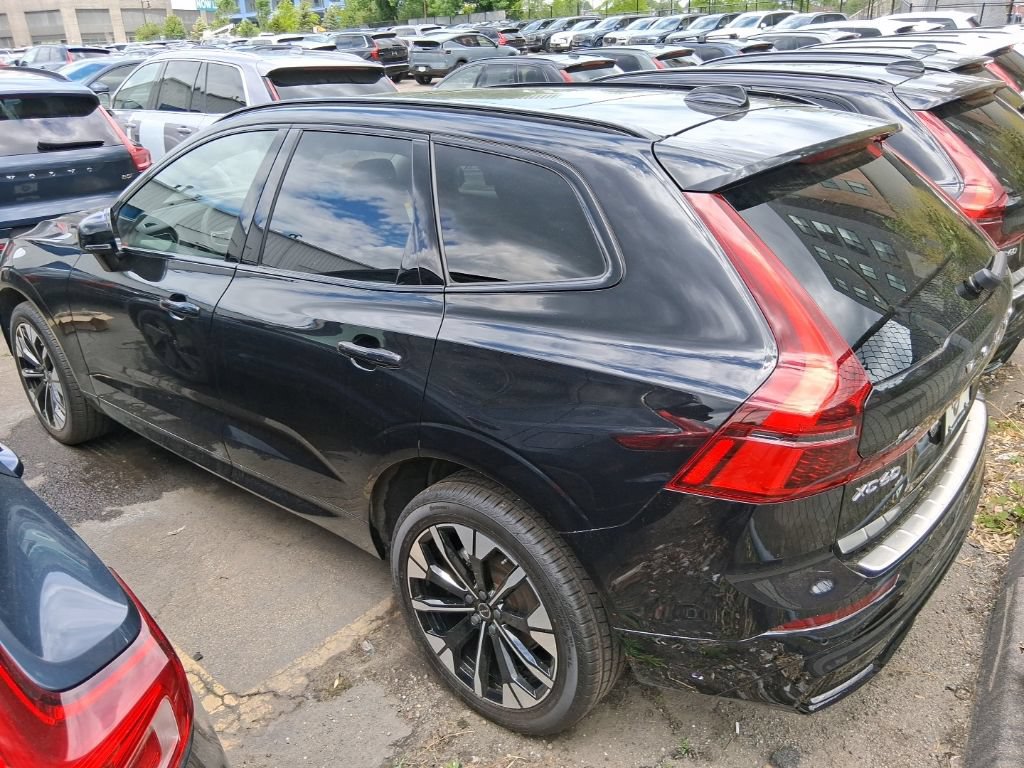 New 2026 Volvo XC60 B5 Plus w/ Protection Package Premier AWD/4WD image 5