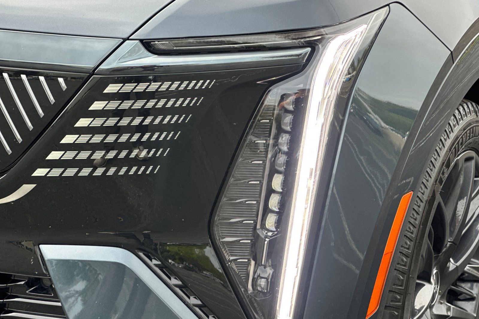Certified 2026 Cadillac Escalade IQ Sport 2 w/ LPO, ONYX Package AWD/4WD image 51