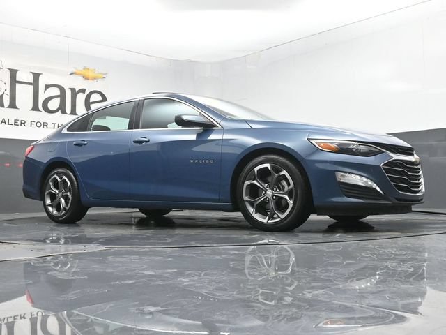 Used 2024 Chevrolet Malibu LT FWD image 2