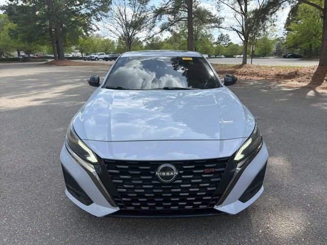 Used 2023 Nissan Altima 2.5 SR w/ SR Premium Package FWD image 8