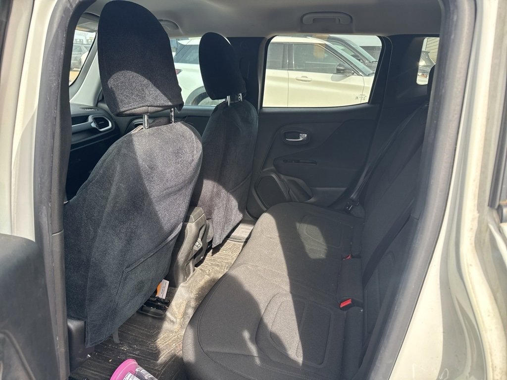 Used 2021 Jeep Renegade Latitude image 5