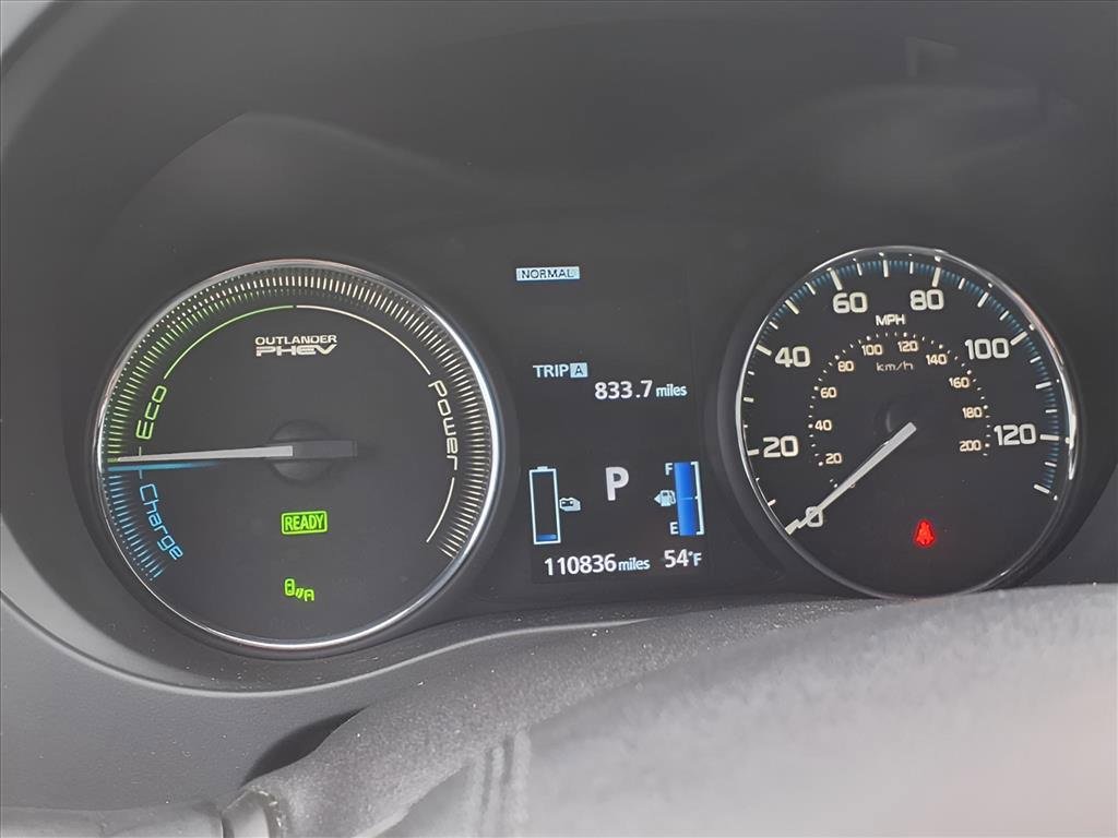 Used 2020 Mitsubishi Outlander SEL image 16