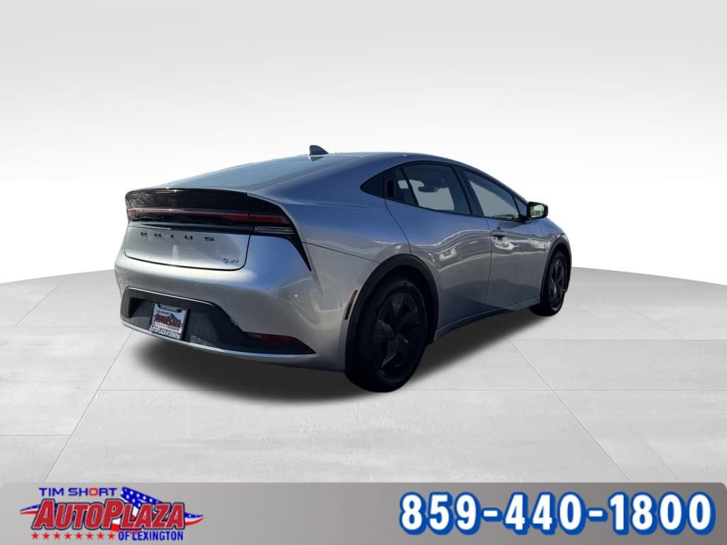 Used 2024 Toyota Prius LE image 5