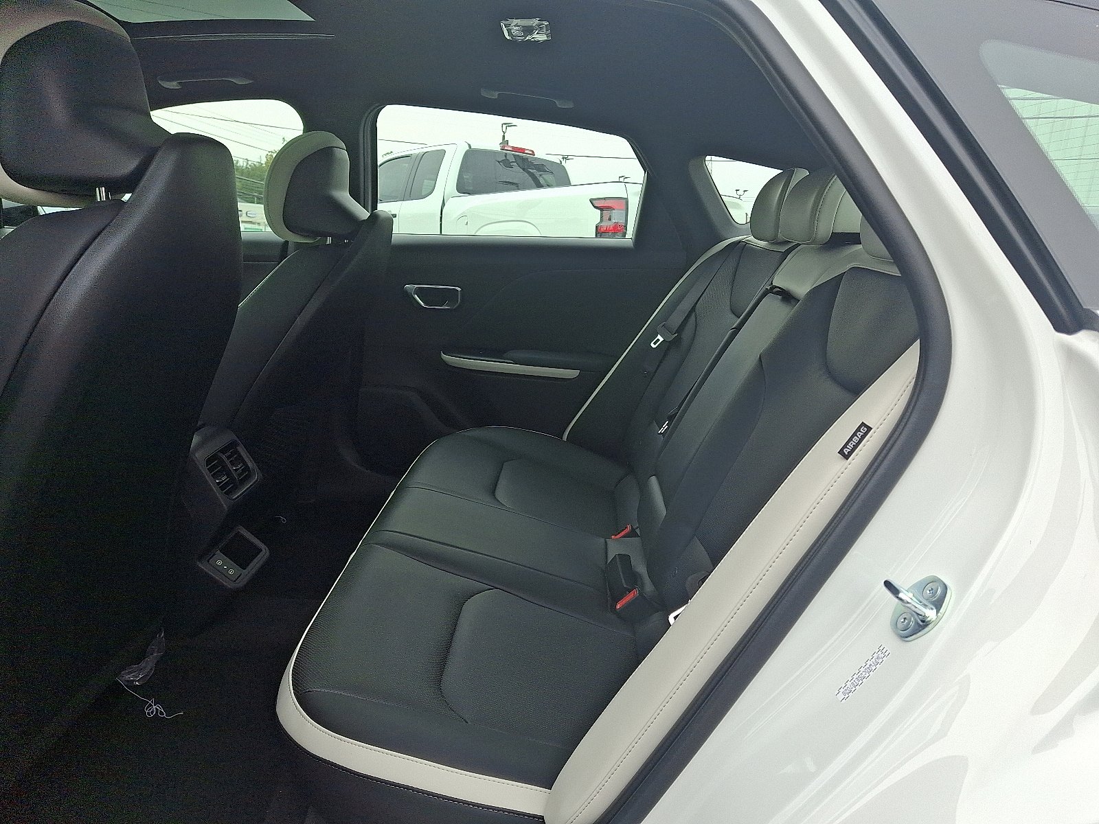New 2025 Kia K4 GT-Line Turbo image 6