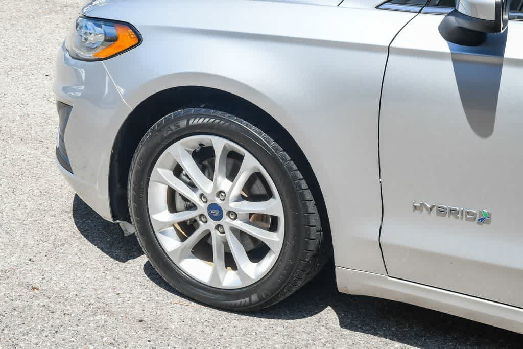 Used 2019 Ford Fusion SE FWD image 10