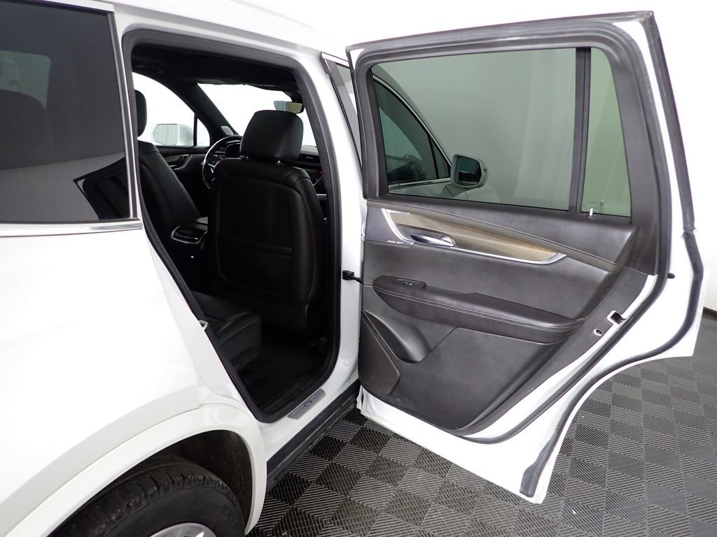 Used 2020 Cadillac XT6 Premium Luxury w/ Platinum Package image 34