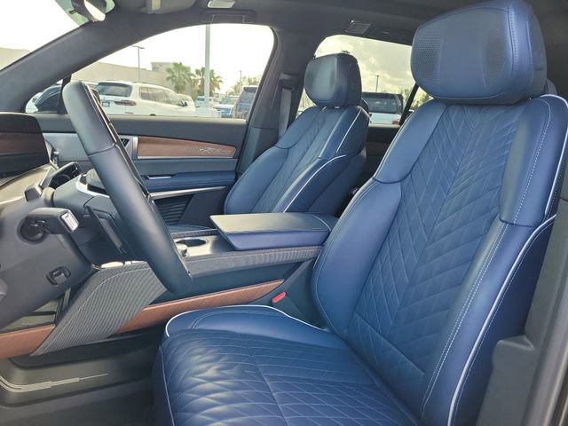 Certified 2026 Cadillac Vistiq Premium Luxury AWD/4WD image 17