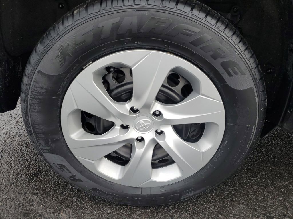 Used 2023 Toyota RAV4 LE image 11