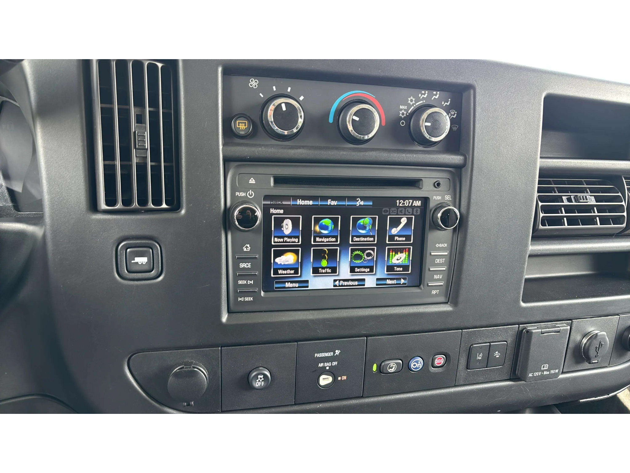 Used 2019 Chevrolet Express 3500 LS w/ Chrome Appearance Package RWD image 22