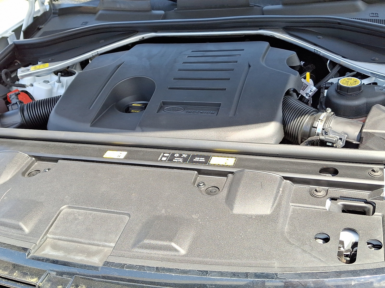 Certified 2024 Land Rover Range Rover Long Wheelbase SE image 27