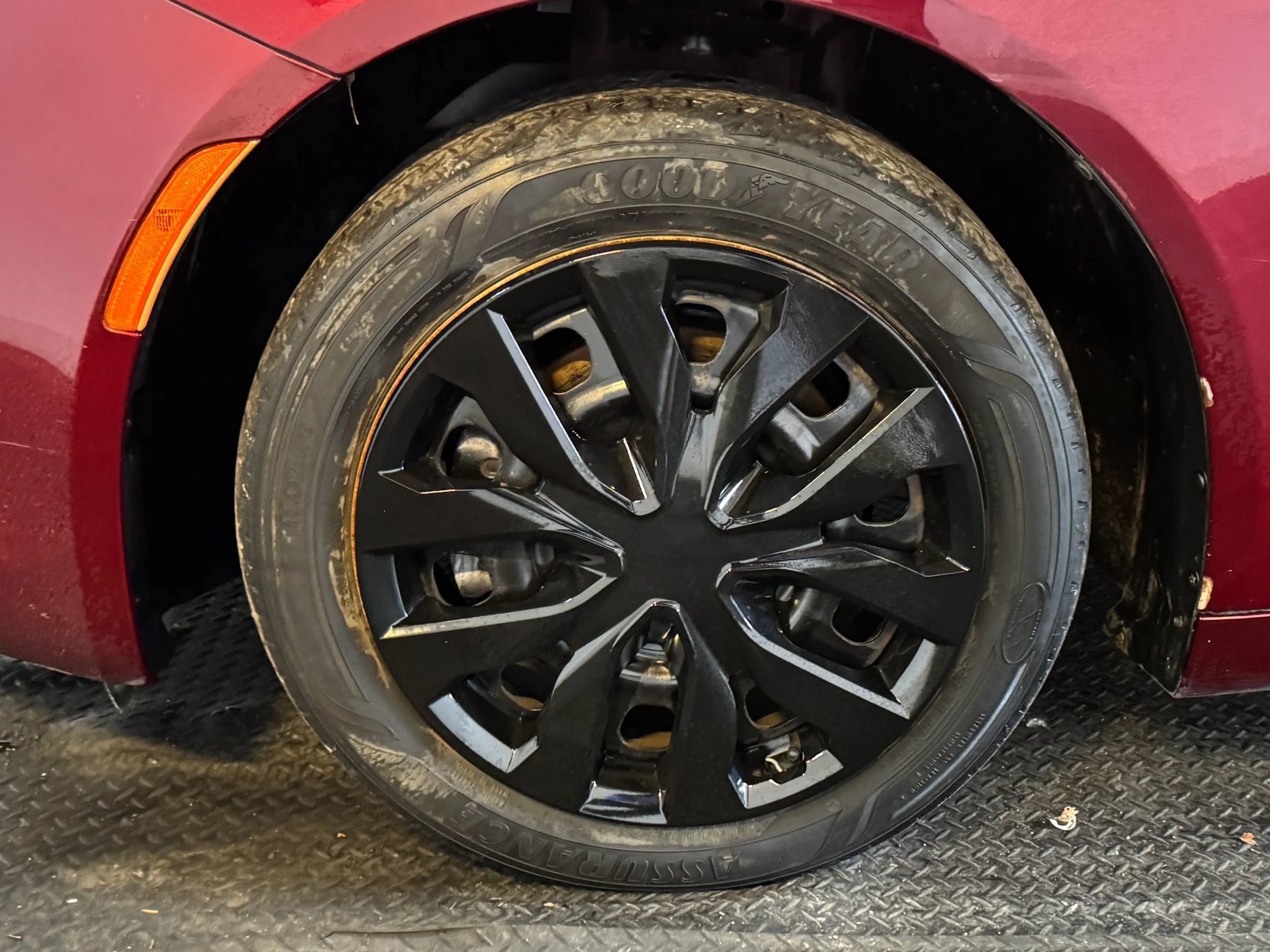Used 2016 Chrysler 200 LX FWD image 9
