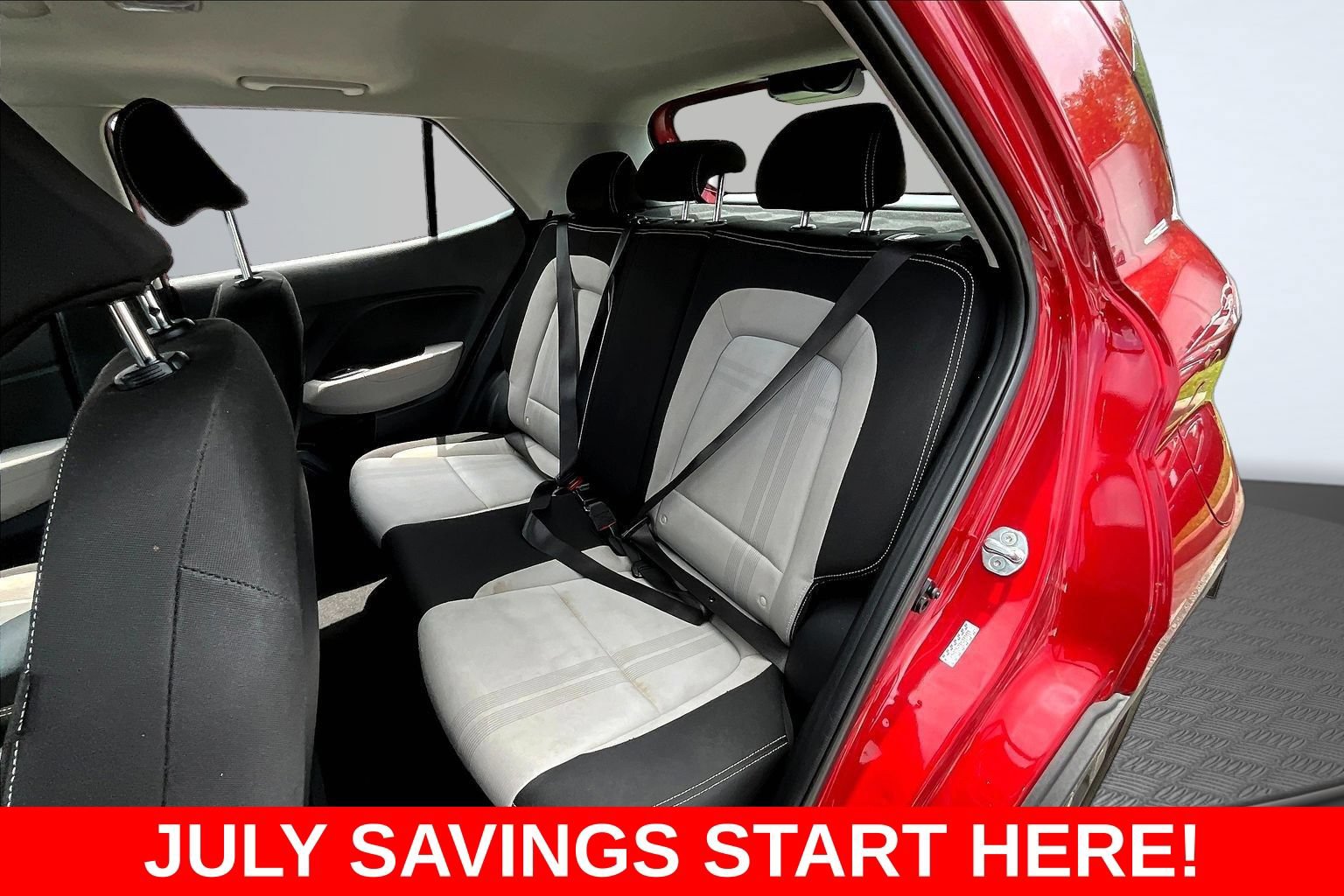 Used 2021 Hyundai Venue SEL w/ Premium Package FWD image 23