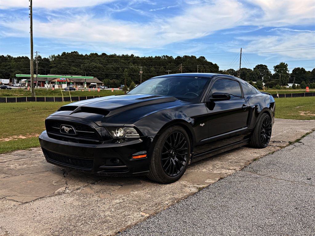 Used 2014 Ford Mustang Premium w/ Equipment Group 202A RWD image 1