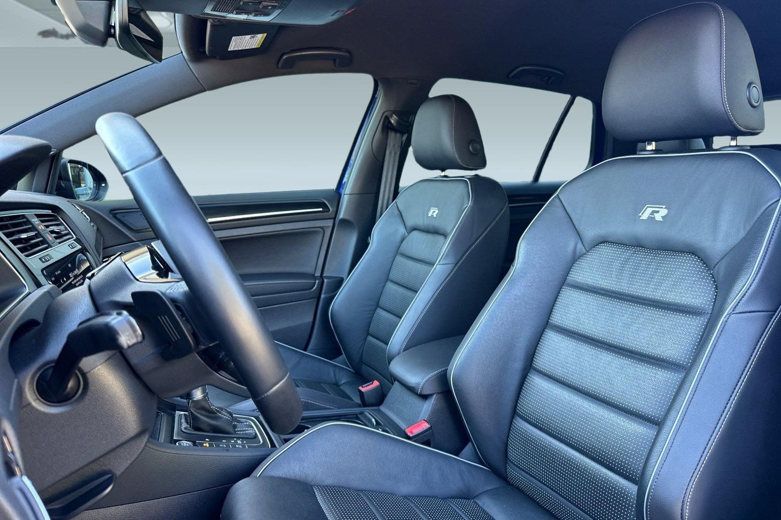 Used 2019 Volkswagen Golf R 4-Door image 5