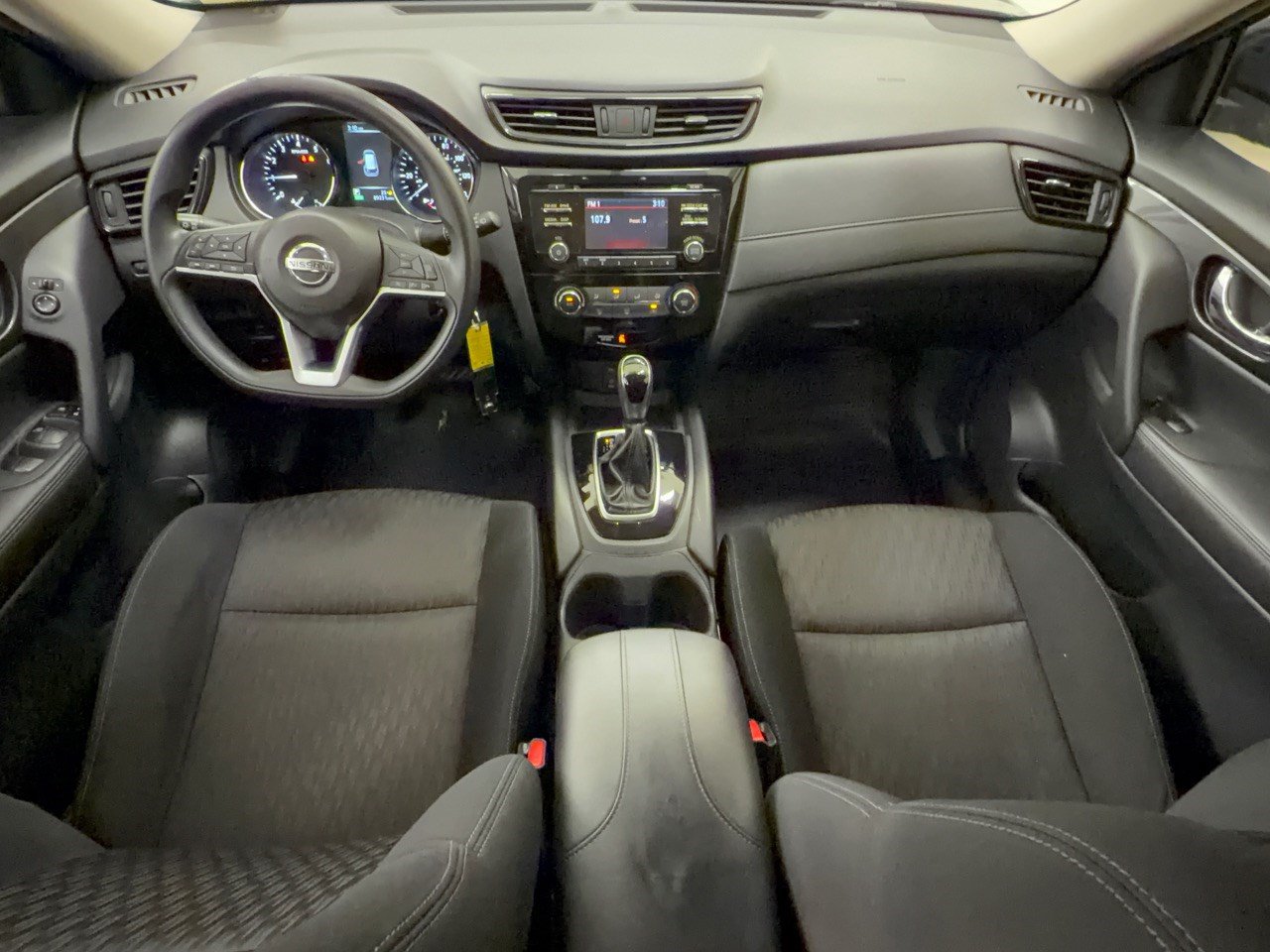 Used 2017 Nissan Rogue S FWD image 17