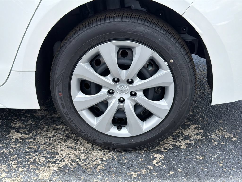 Used 2026 Toyota Corolla LE FWD image 23