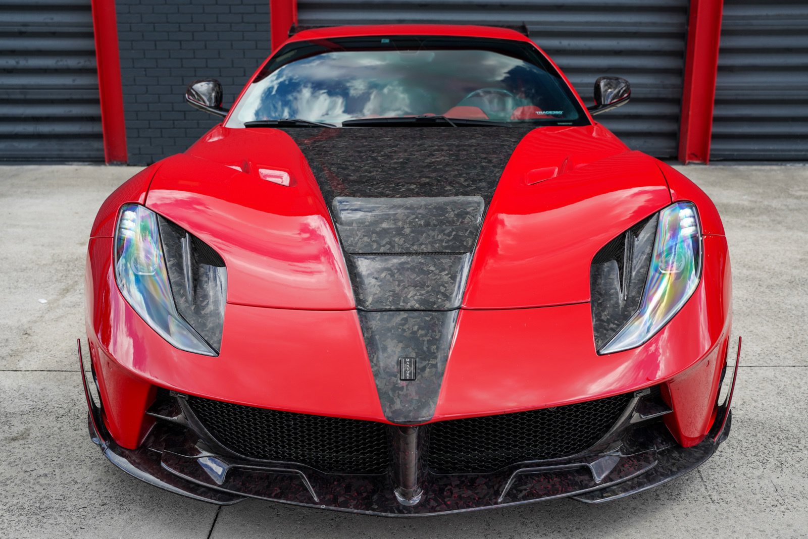 Used 2020 Ferrari 812 Superfast RWD image 3