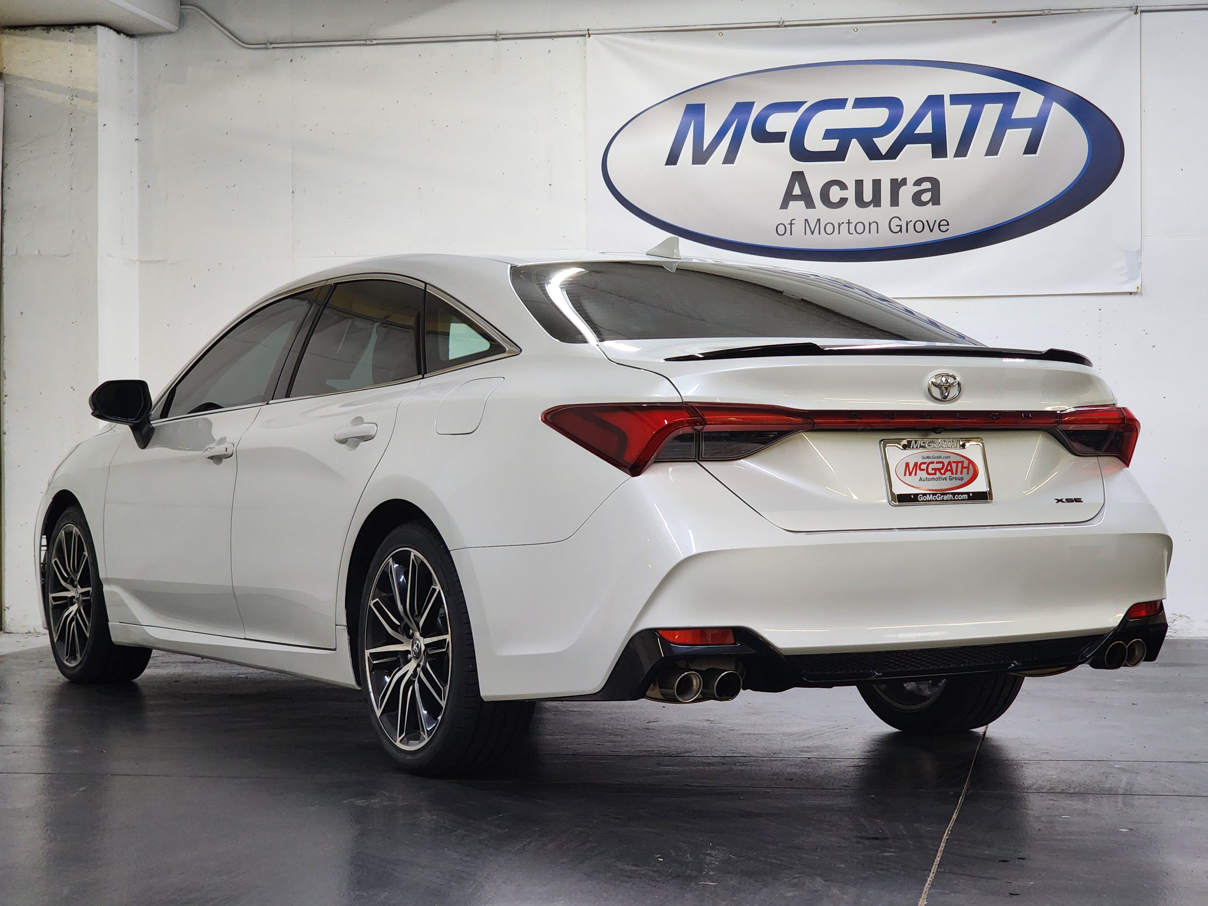 Used 2019 Toyota Avalon XSE w/ All Weather Liner Package FWD image 9