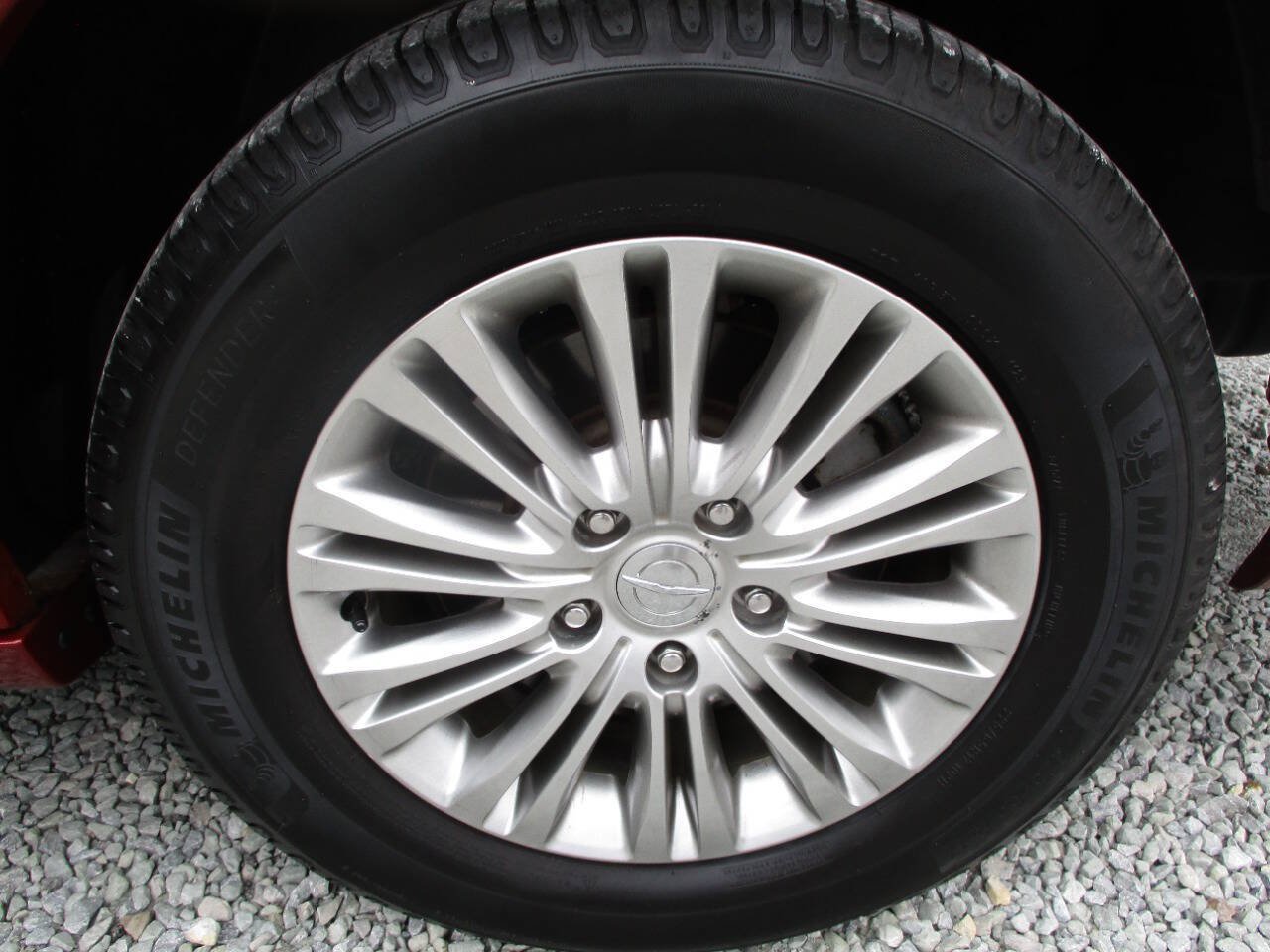 Used 2015 Chrysler Town & Country Touring-L w/ Driver Convenience Group FWD image 30