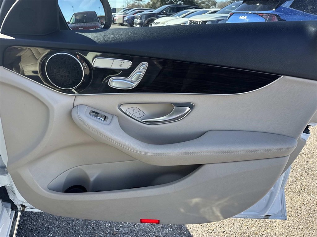 Used 2019 Mercedes-Benz C 300 Sedan image 31