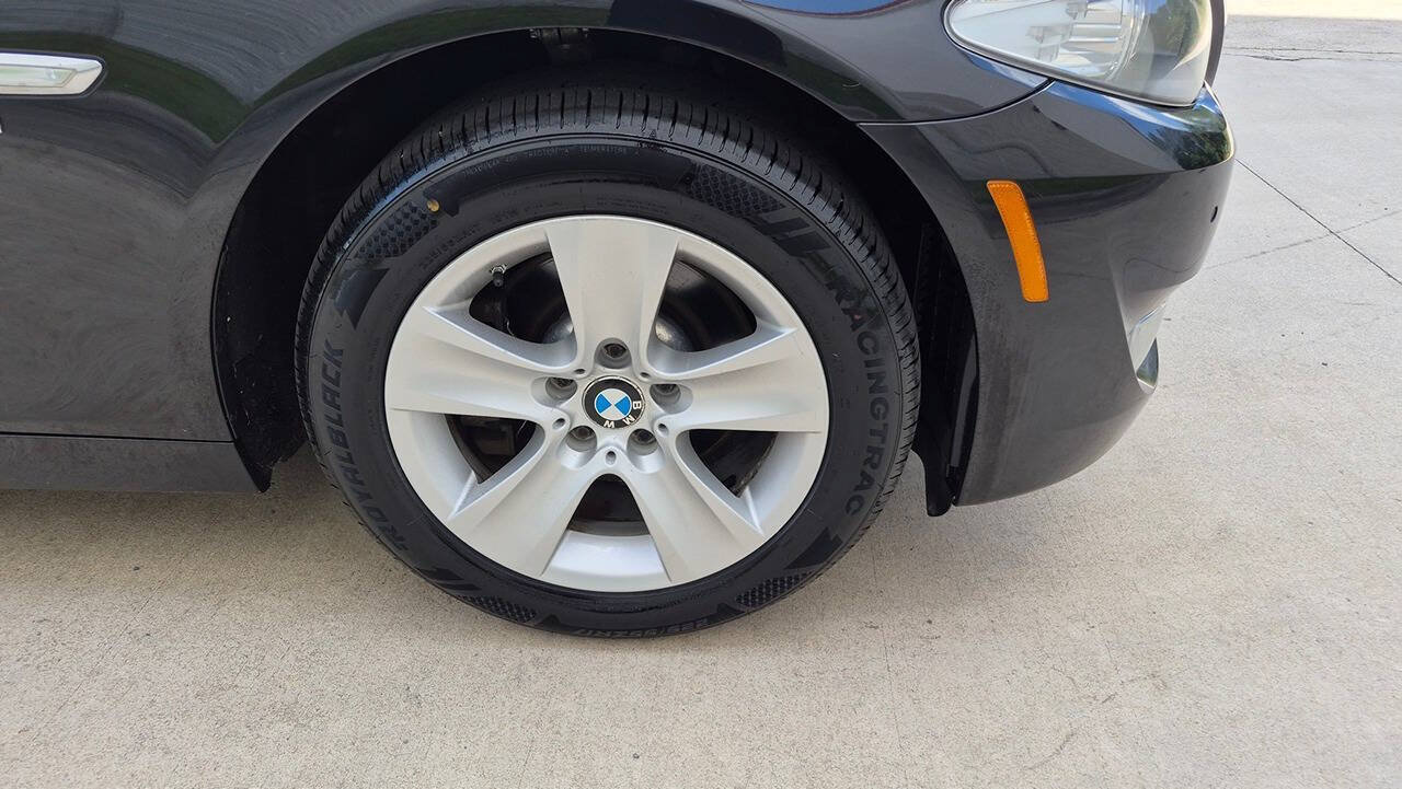 Used 2012 BMW 528i xDrive Sedan AWD/4WD image 30