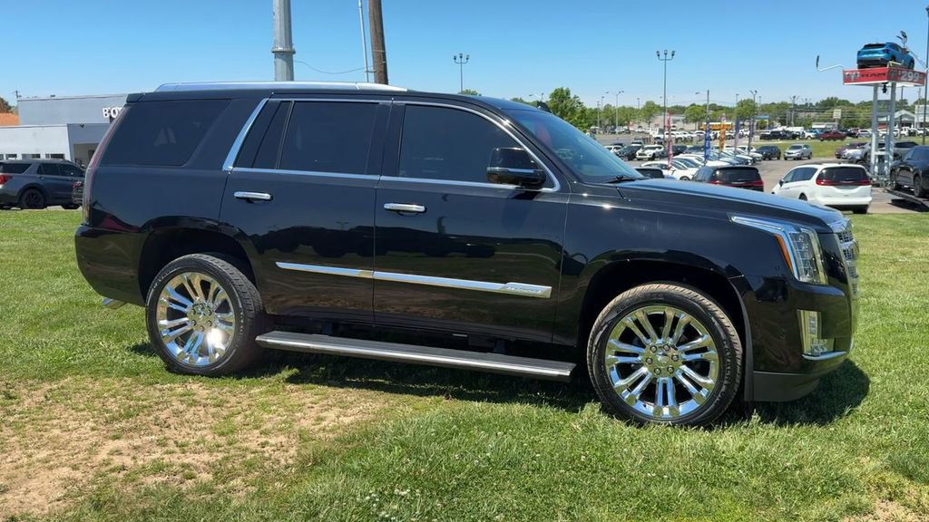 Used 2017 Cadillac Escalade Premium Luxury w/ LPO, Radiant Package AWD/4WD image 8