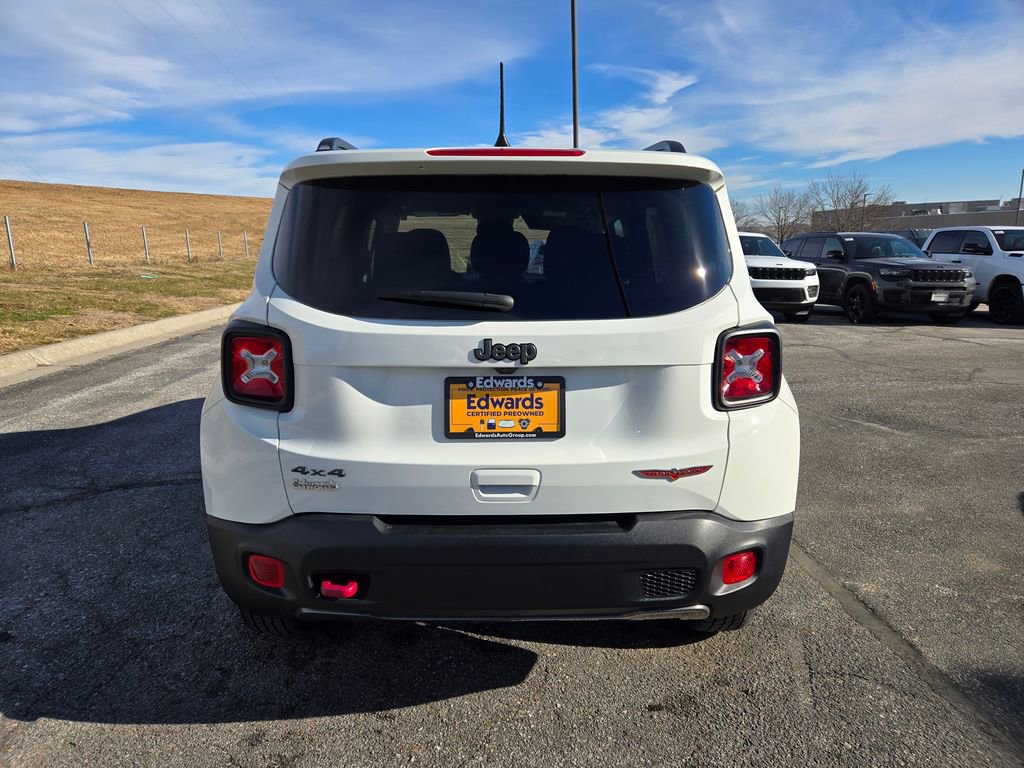 Used 2022 Jeep Renegade Trailhawk image 5