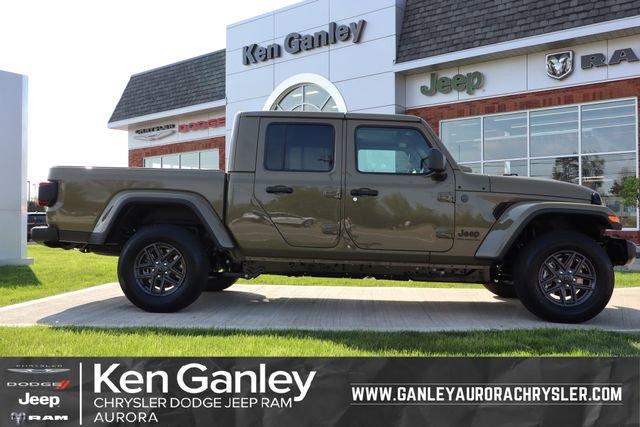 New 2026 Jeep Gladiator Sport