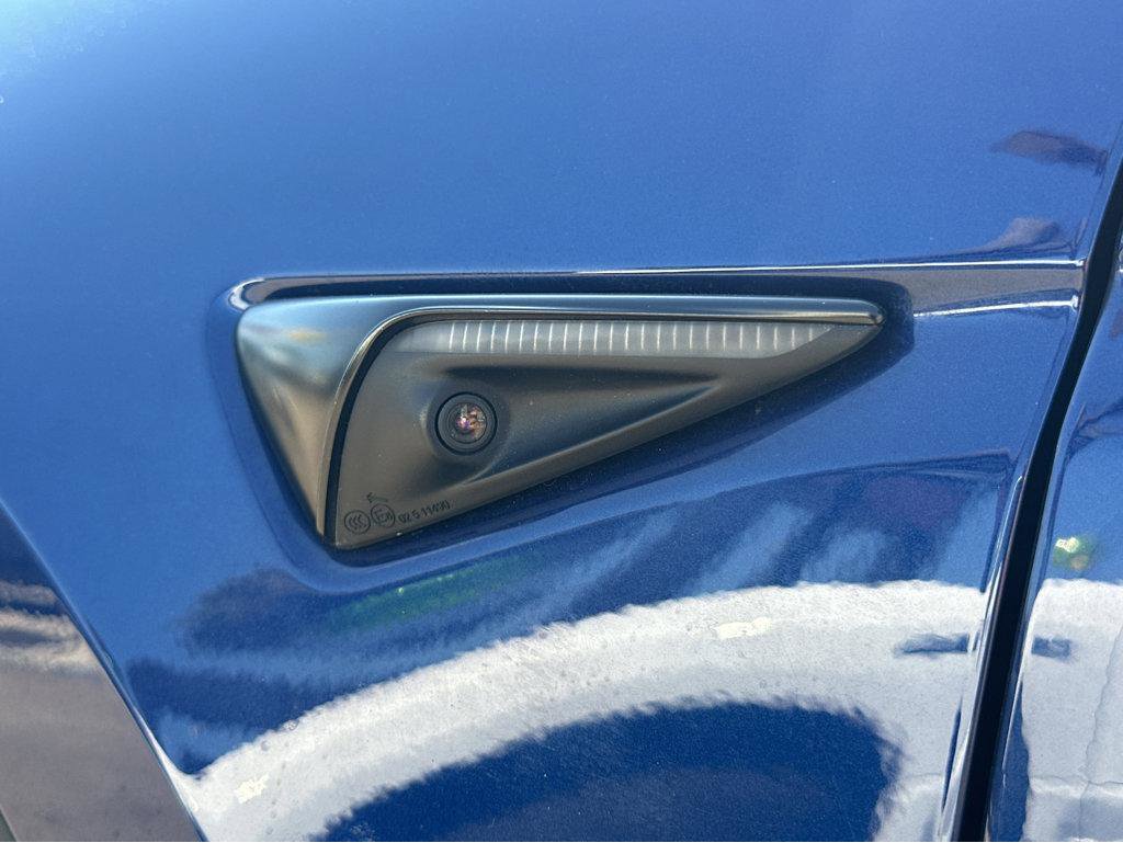 Used 2023 Tesla Model Y Long Range image 37