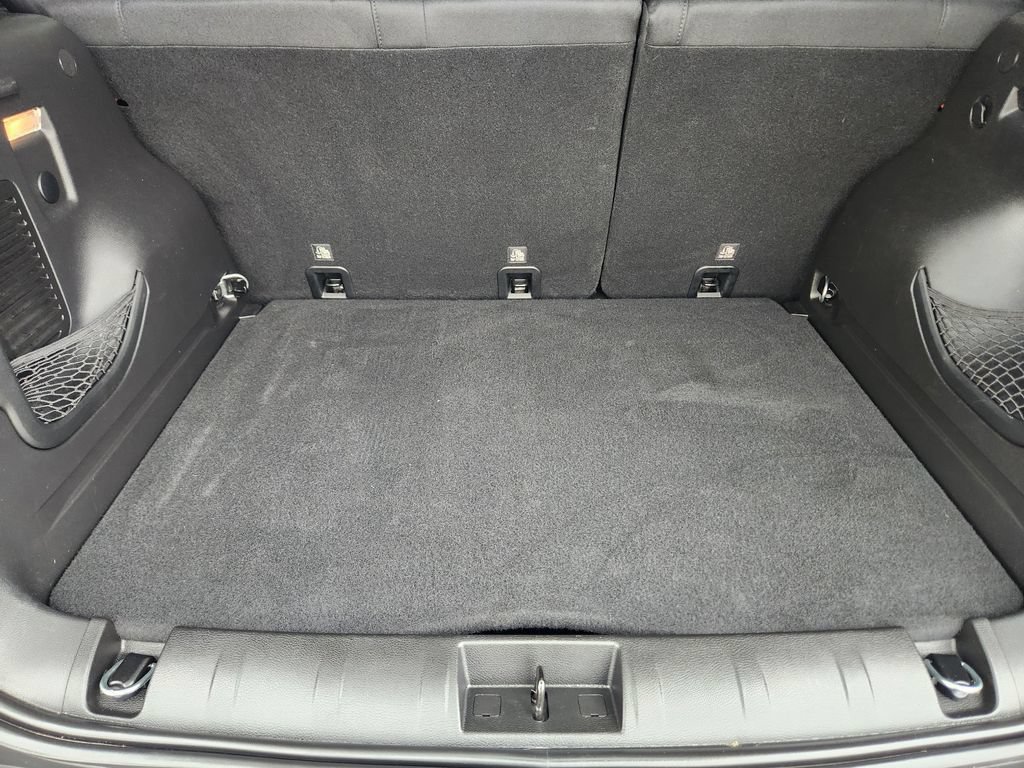 Used 2019 Jeep Renegade Latitude FWD image 32