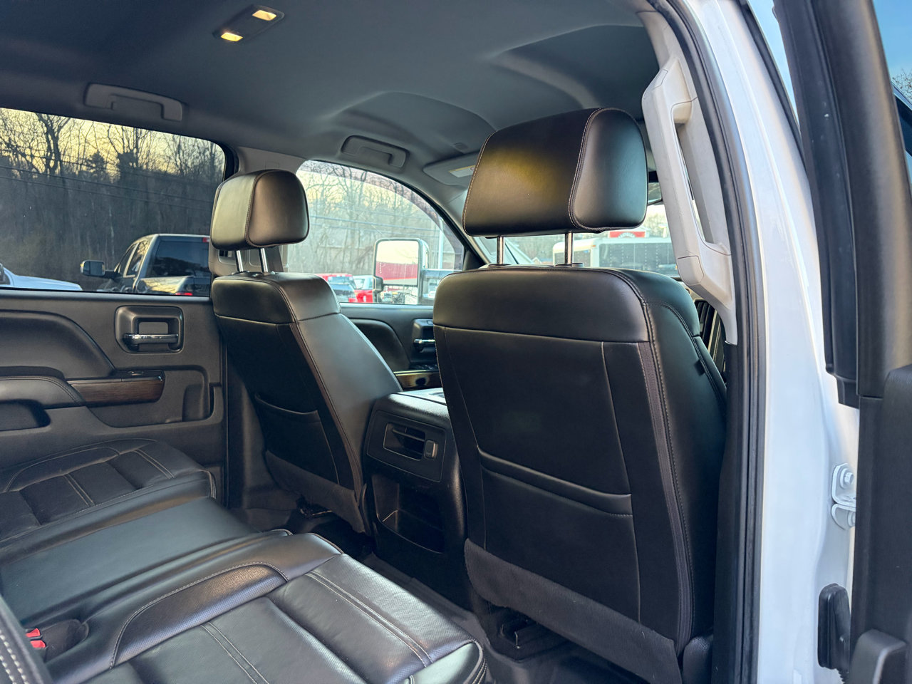 Used 2018 GMC Sierra 3500 Denali w/ Duramax Plus Package image 47