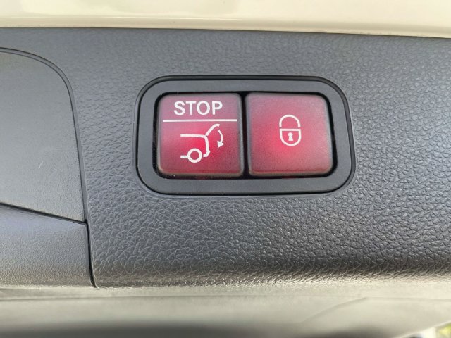 Used 2019 Mercedes-Benz GLC 300 image 14