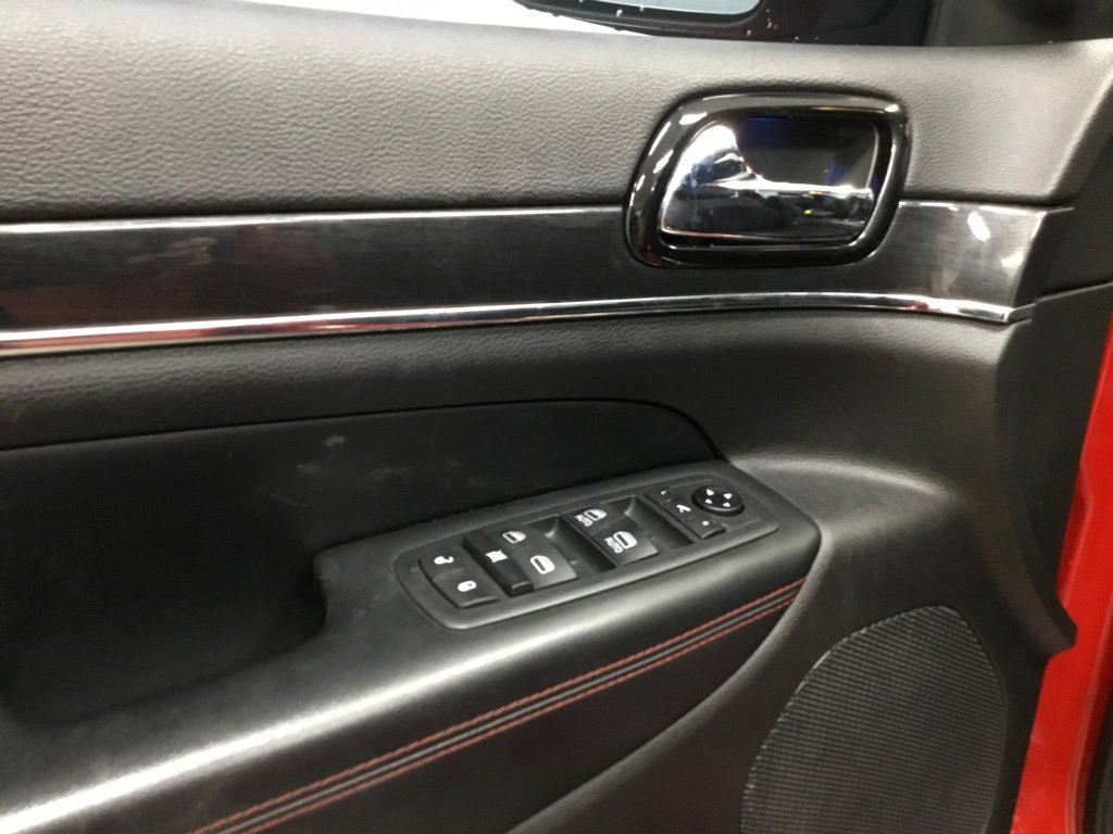 Used 2021 Jeep Grand Cherokee Trailhawk AWD/4WD image 7