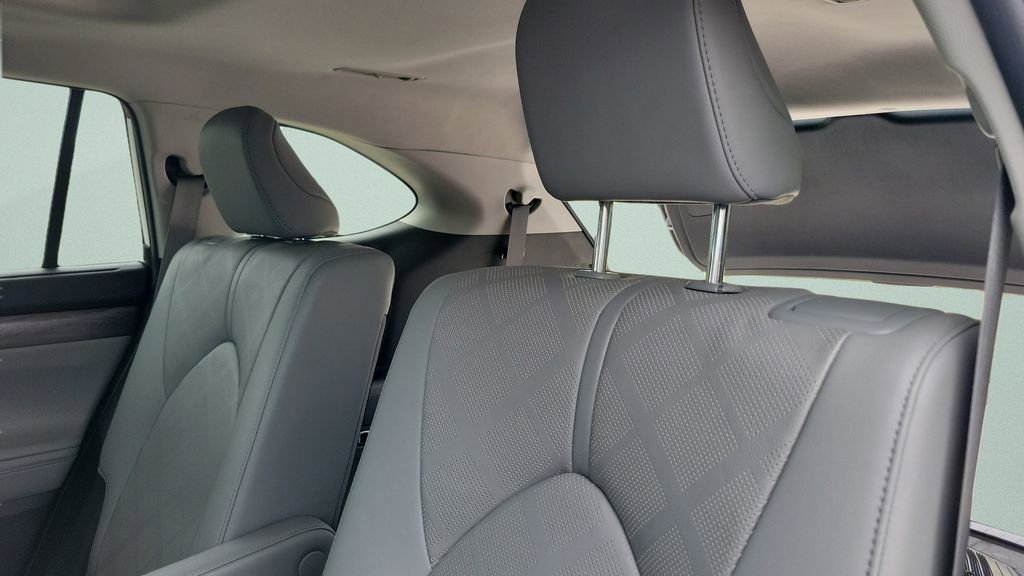 Certified 2020 Toyota Highlander Platinum FWD image 10