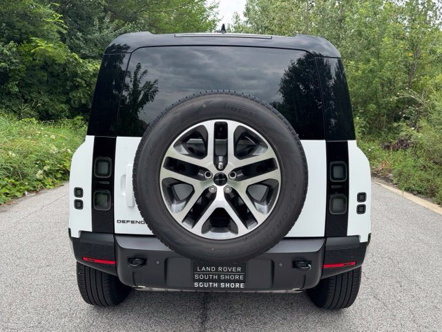 New 2026 Land Rover Defender 110 X-Dynamic SE AWD/4WD image 6