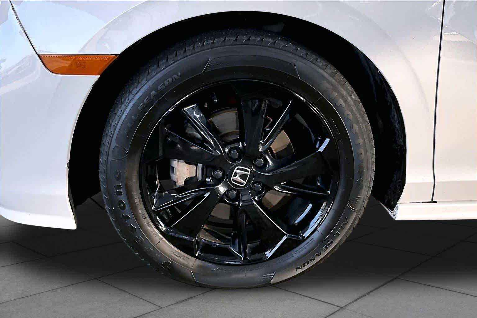Used 2023 Honda Odyssey Sport image 11