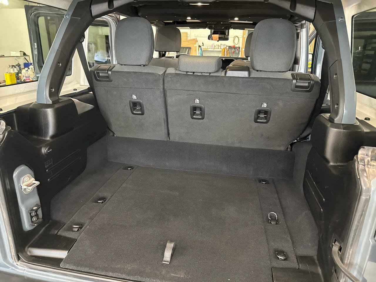 Used 2024 Jeep Wrangler Unlimited image 48