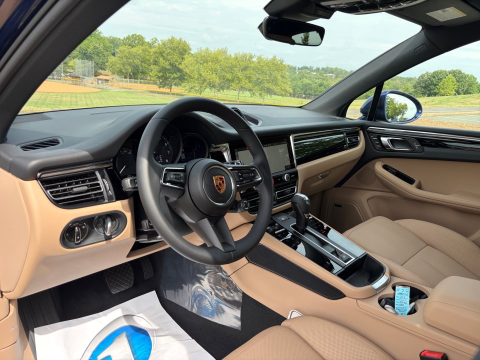 New 2026 Porsche Macan AWD/4WD image 12