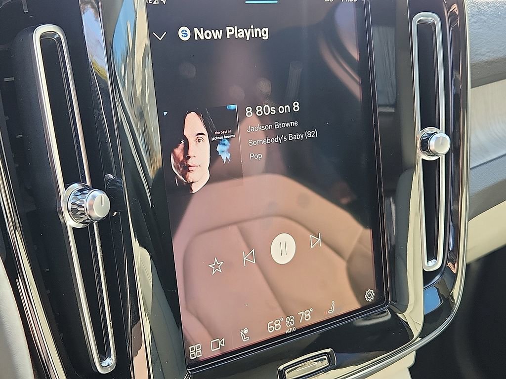 Used 2023 Volvo XC40 B5 Plus w/ Driver Assist Package image 17