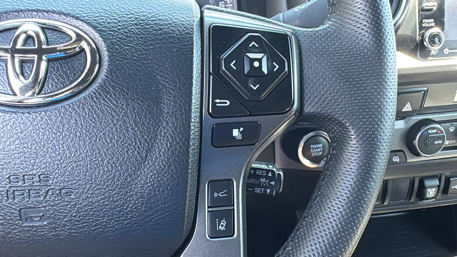 Used 2023 Toyota Tacoma TRD Sport image 32