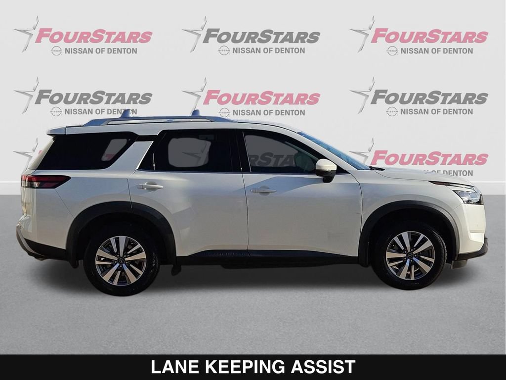 Used 2022 Nissan Pathfinder SL FWD image 3