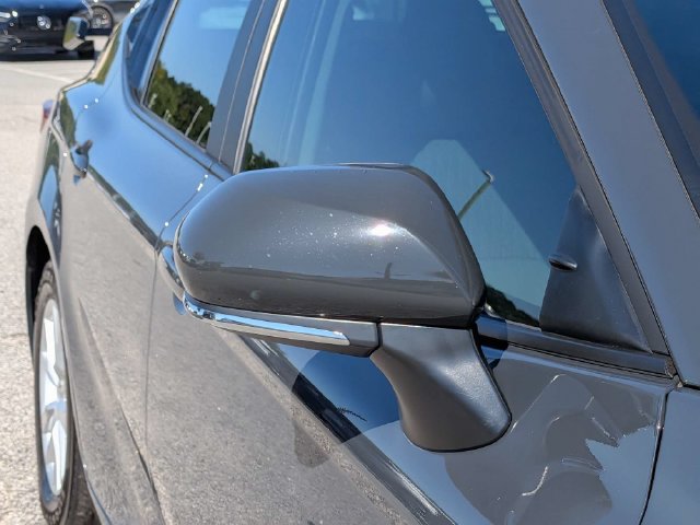Used 2025 Toyota Camry LE FWD image 13