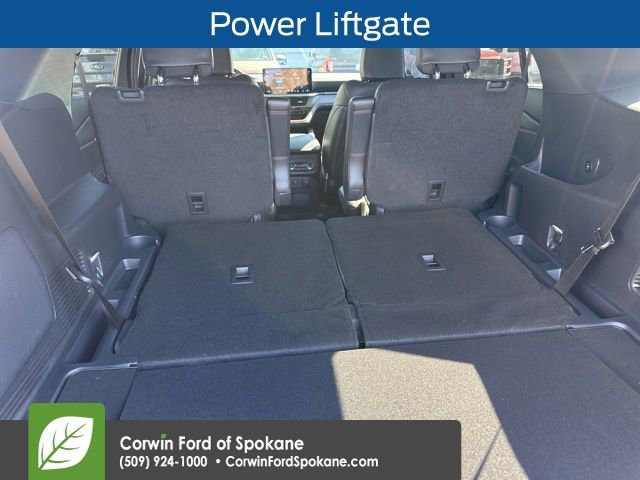 Used 2025 Ford Explorer ST image 11